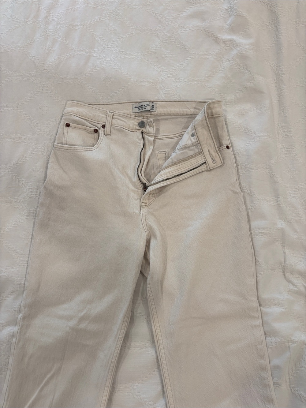 Abercrombie & Fitch Women's Off-White Straight Leg Jeans